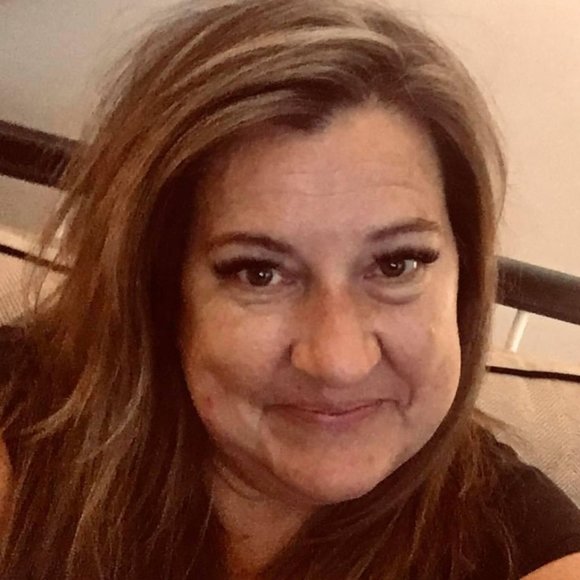 Meet your Posher, Claire - Picture 1 of 1